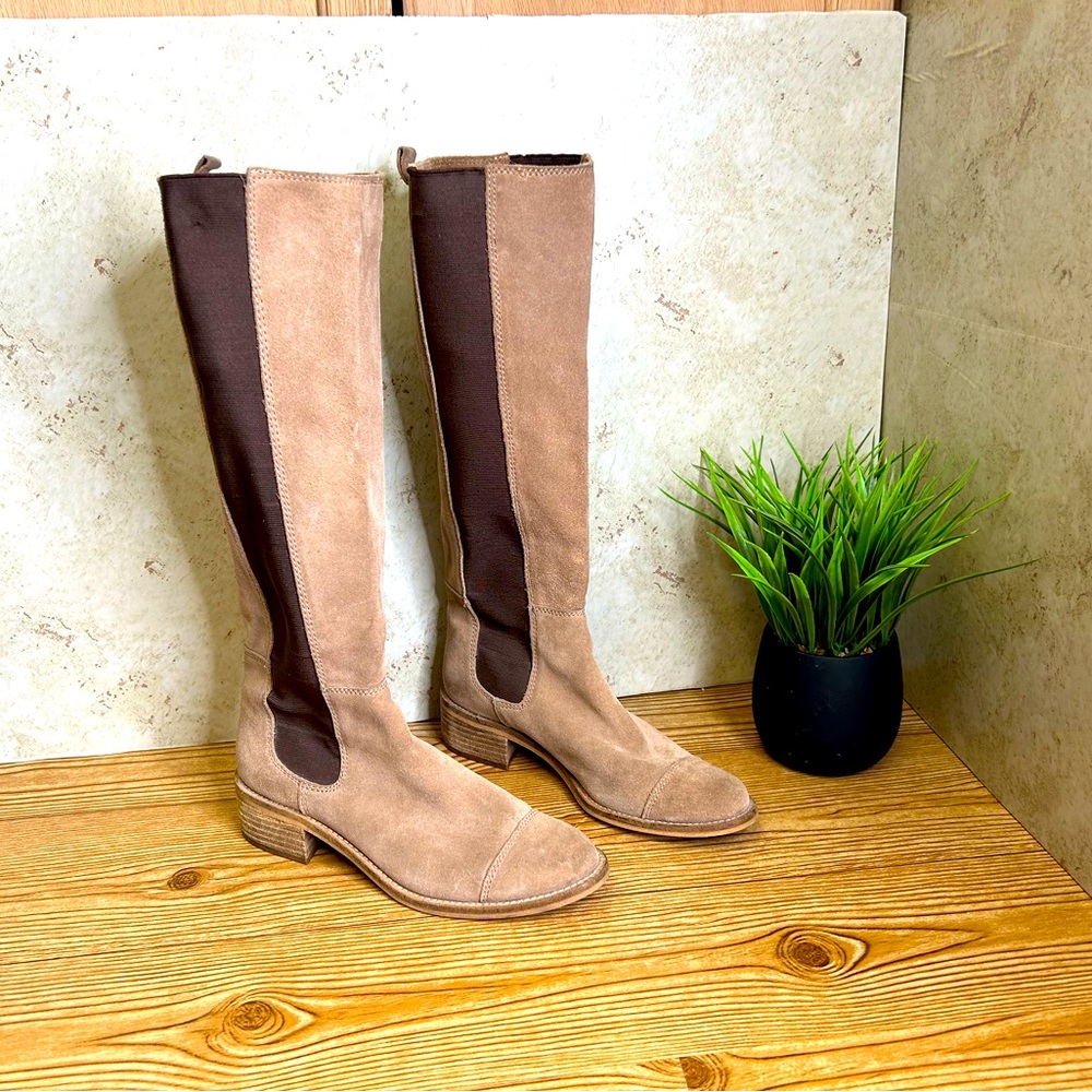 BCBGeneration Tan Suede boots